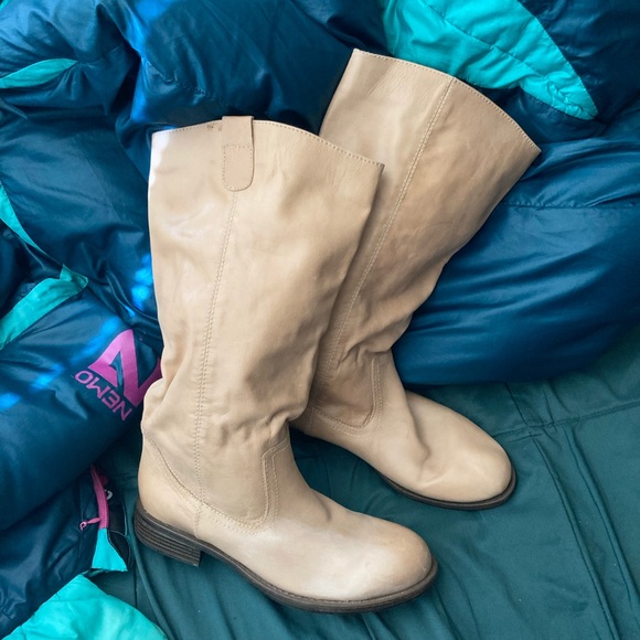 Kenneth Cole Boots Tried and Tide Women’s  10M  Never Worn - Picture 2 of 5